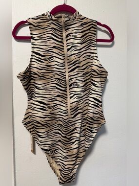 SKIMS Signature Swim Zip Front Sleeveless
One Piece - 2X